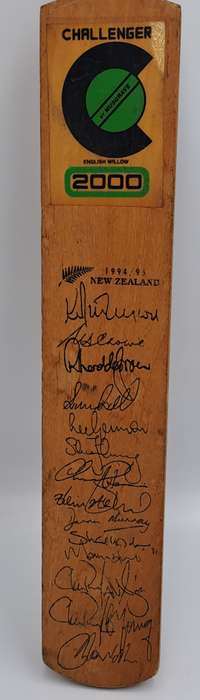 Miniture Challenger Signed Cricket Bat 1994/1995 N.Z Team-Clive Rice signed the back