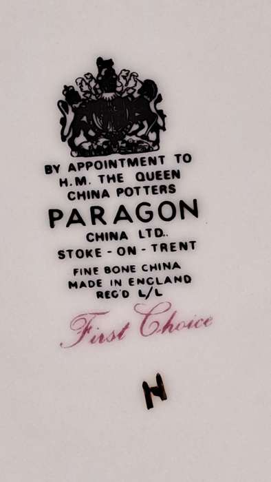 Vintage Paragon "First Choice" Tea Pot- Stoke-on-Trent-By Appointment to The Queen