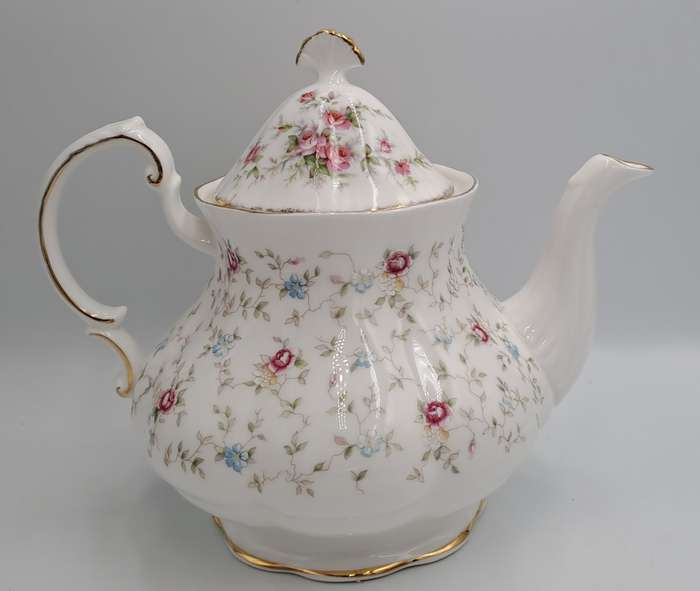 Vintage Paragon "First Choice" Tea Pot- Stoke-on-Trent-By Appointment to The Queen