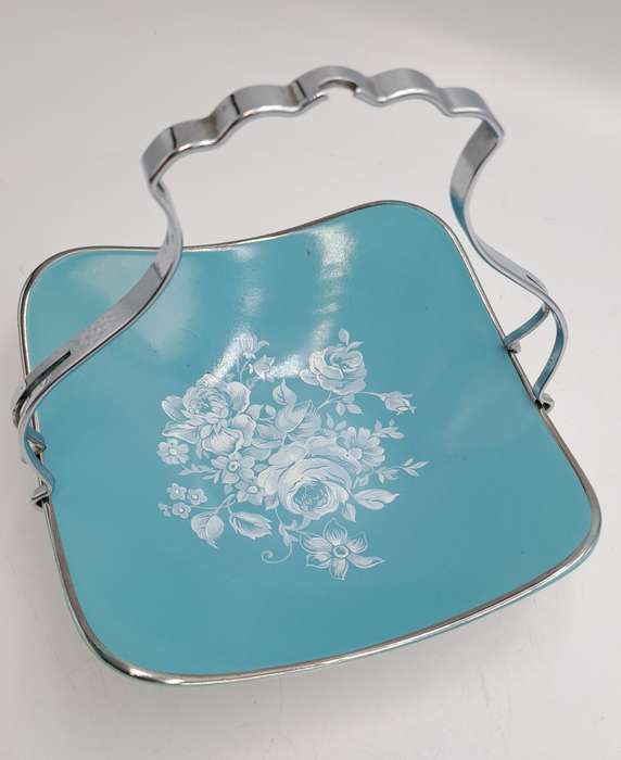Vintage 1960's Midwinter Stylecraft Bon Bon Dish Staffordshire England. 13,5cm x 15cm x 15cm