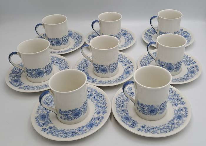Vintage 16pc Royal Doulton CRANBOURNE T.C.1032 English Translucent China Cups and saucers