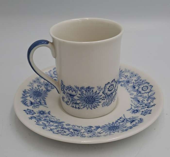 Vintage 16pc Royal Doulton CRANBOURNE T.C.1032 English Translucent China Cups and saucers
