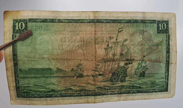 1975-1976 Ten Rand Note -T.W. de Jongh, Watermark van Riebeeck-Afrikaans-English -C/392 053944