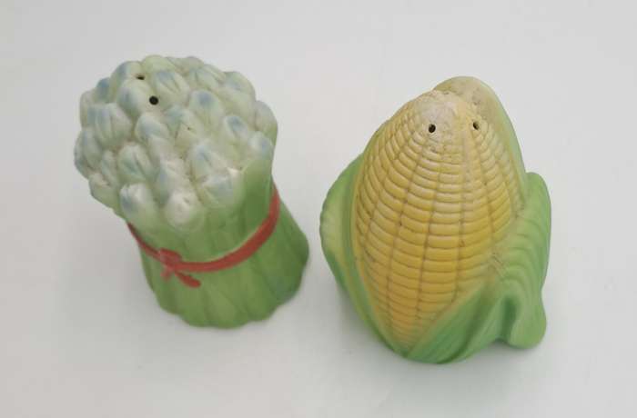 Vintage Corn and Asparagus vegetable Salt and Pepper Shakers set