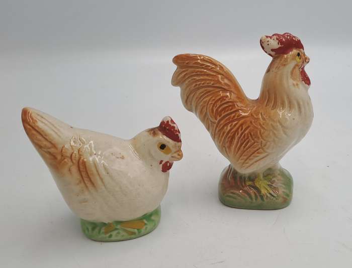 Vintage 1940's Occupied Japan Rooster and Hen Salt and Pepper Shaker set