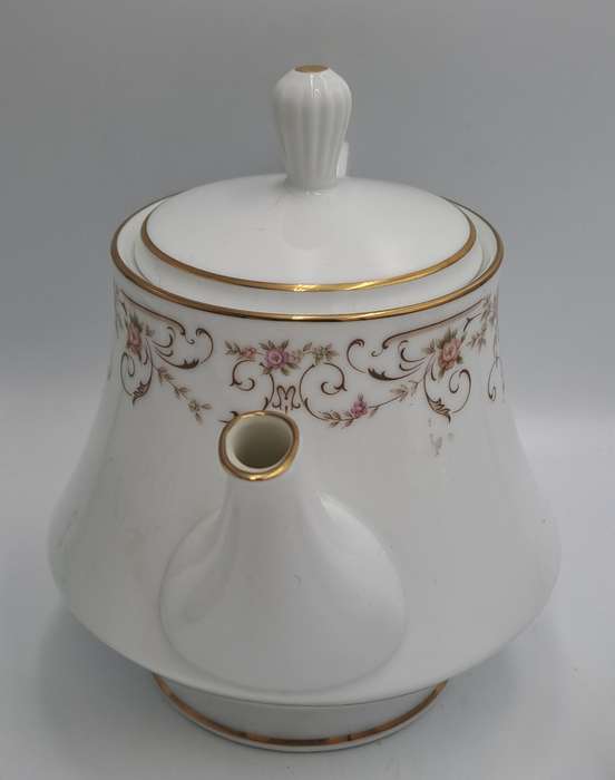23 pc Vintage RC Japan Noritake "Roseyard" 470 -Tea set(6 Trios ,teapot creamer and Sugar bowl)