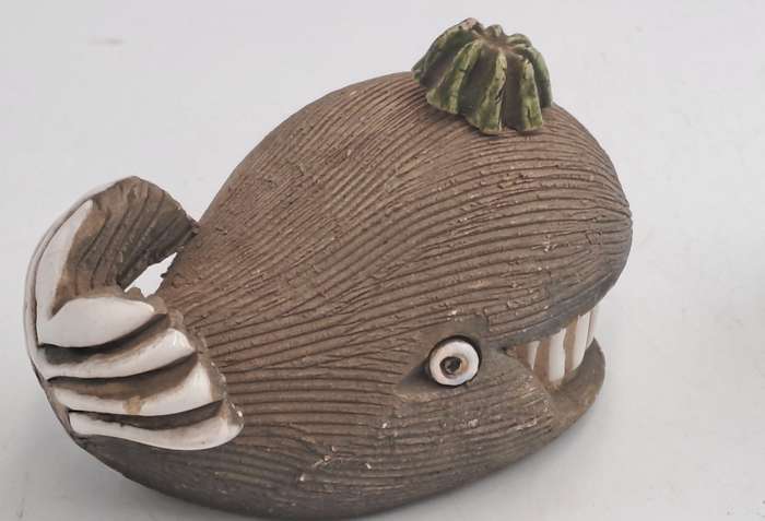 2 Vintage Artesania Rinconada Collectable Smiling Whale and Pelican Ceramic Figurines -Uruguay