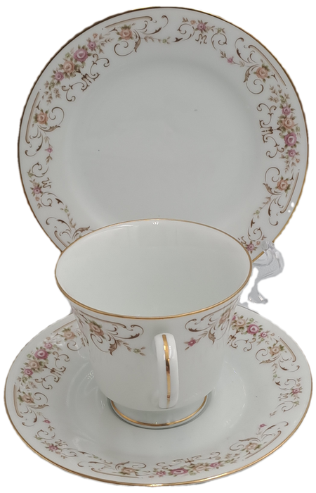 23 pc Vintage RC Japan Noritake "Roseyard" 470 -Tea set(6 Trios ,teapot creamer and Sugar bowl)