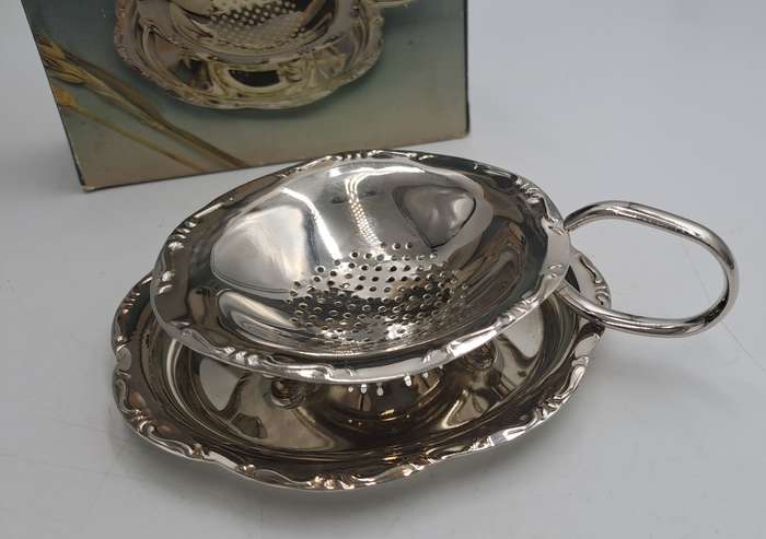 Silver Plated Tea Strainer with tray -Boxed -11cm tall