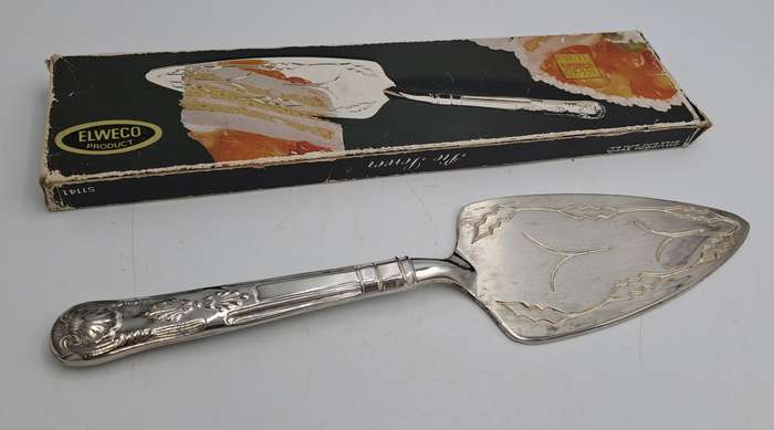 Vintage Elweco Silver plated Pie Server -Boxed -Kings Pattern