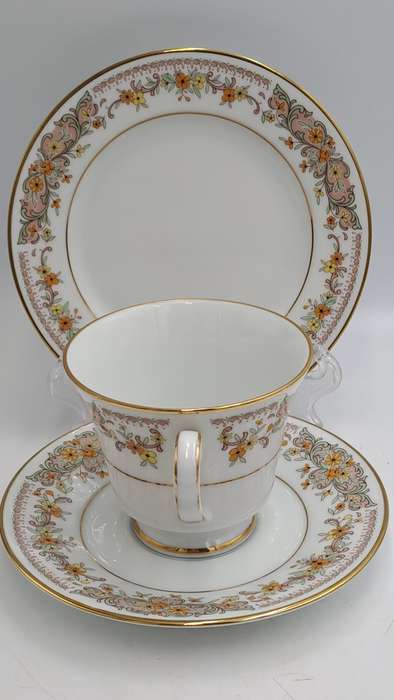 Vintage 1975-1982 Contemporary Noritake Tea Trio CLARA 2687 Fine China-Sri-Lanka (6 available)