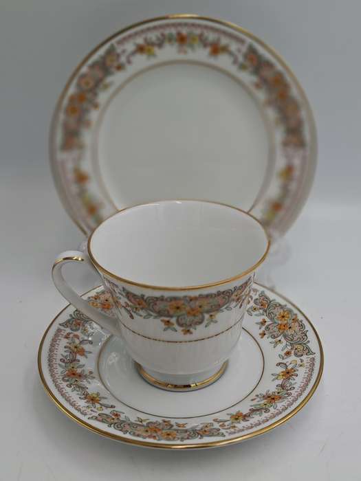 Vintage 1975-1982 Contemporary Noritake Tea Trio CLARA 2687 Fine China-Sri-Lanka (6 available)