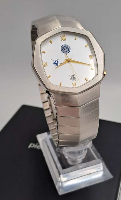 Pre-owned Pierre Cardin P47-8206 Stainless Steel Men's Quartz Watch-VW Branded - Unused -Boxed