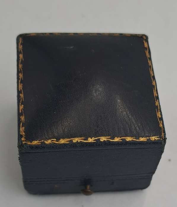 Pre-owned Vintage Ring-no Markings -Black Onyx stone