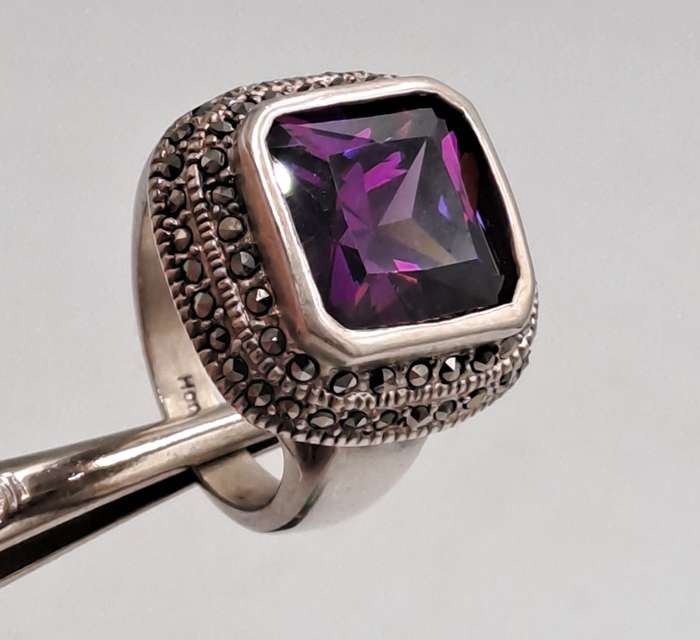 Pre-owned Honey Amethyst Ring - not Original box