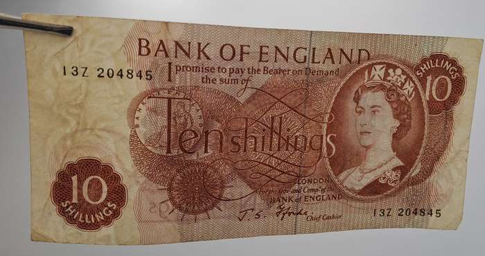 1966-1970  England 10 Shillings - Elizabeth II Series CQuarts watch -Working-Stainless Steel
