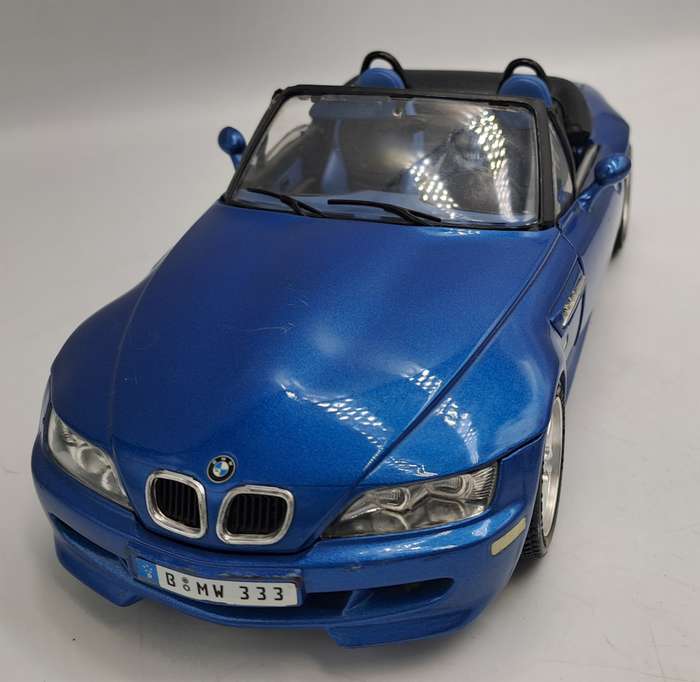 Burago Die Cast 1996 BMW 3M Made In Italy Scale 1/18