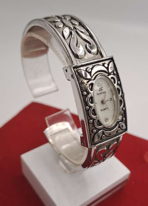 Vintage Ladies Hinged Bracelet Quartz Watch -Working