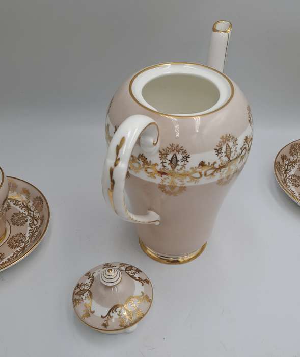 Beautiful 16pc Vintage Royal Grafton Fine bone China Tea set -Gold Trim -Mint Condition