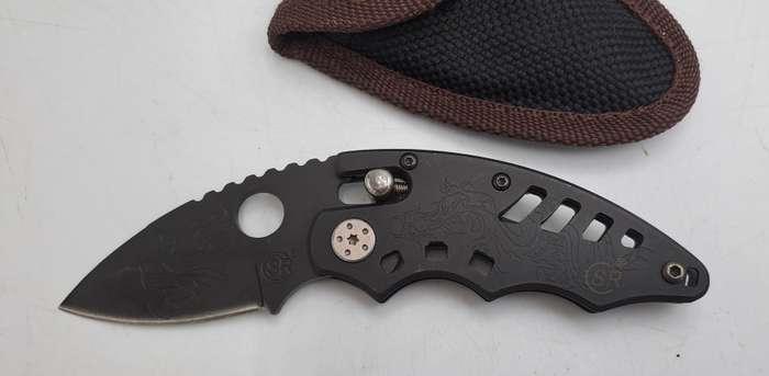 CSR Claw Folding Knife in pouch