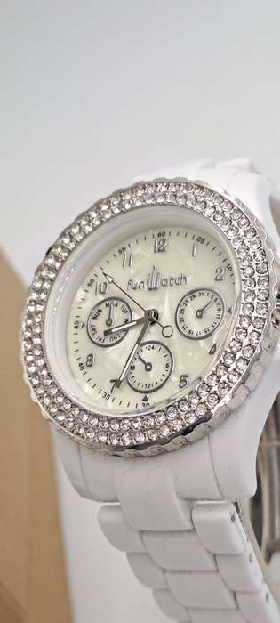 Pre-owned ladies fun watch by Woolworths, quartz movement