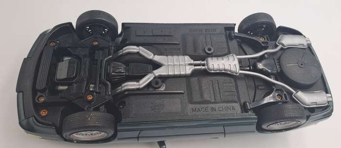 Die cast ROAD TOUGH No.92028 BMW 850i Scale 1/18- No BOX