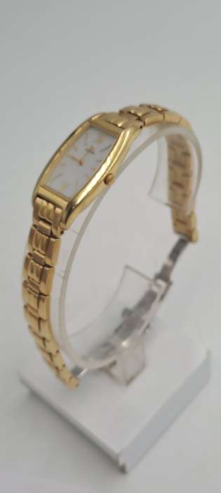 Ladies Citizen Gold Plated  Eco-drive (Need a Panasonic 416mt Battery) back cover scratched