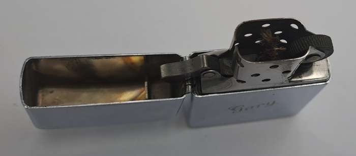 Vintage Zippo lighter with personalised engraving - Needs service