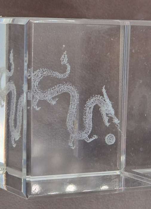 Chinese Dragon Crystal Glass Paperweight 3D Laser Etched Cube-Boxed 4,5cm x 5cm x 5cm