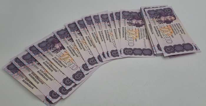 Total of 90 Notes-1989 Gerhard De Kock R5 Notes 3rd Issue In Sequence