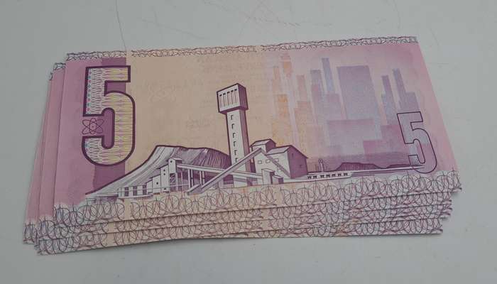 Lot of 5 1989 Gerhard De Kock R5 Notes 3rd Issue In Sequence Uncirculated