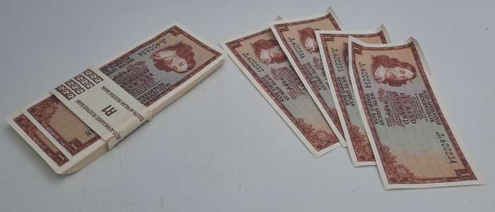 Lot of 66- 1975 De Jongh R1 Notes Afr-Eng-3rd Issue In Sequence Uncirculated
