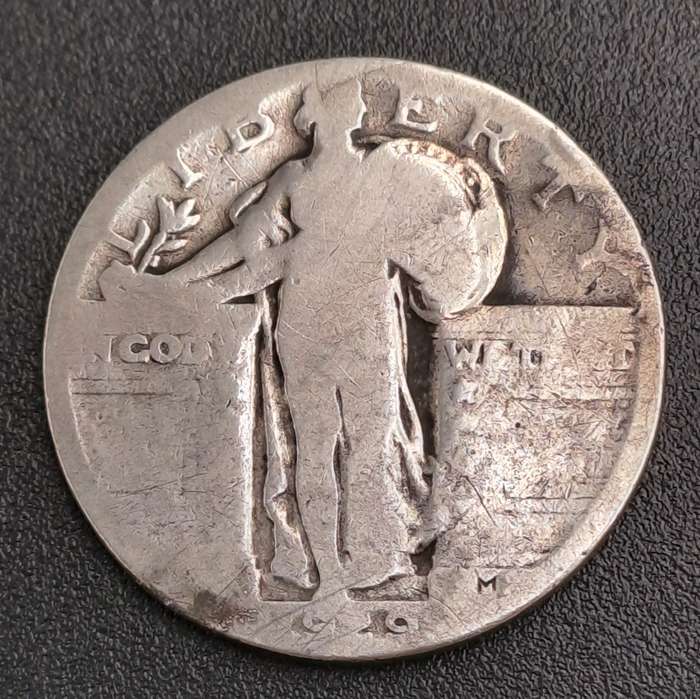 1929 United States  (Silver .900) ¼ Dollar "Standing Liberty Quarter" Stars Below Eagle