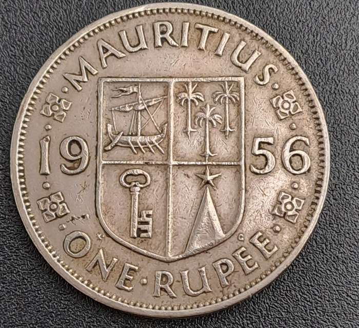 1956 Mauritius 1 Rupee - Elizabeth II 1st portrait
