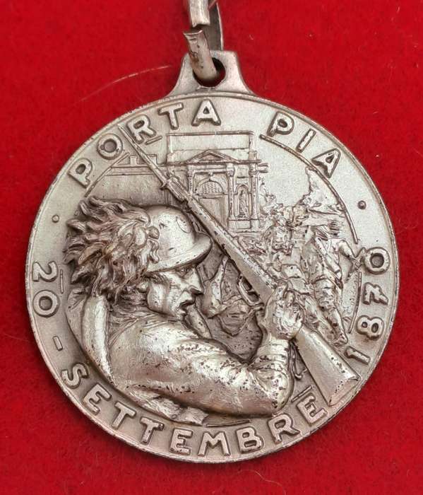 1970- ROME ITALY 1870 -1970 ITALIAN CAPITAL CITY CENTENNIAL Medal on keyring