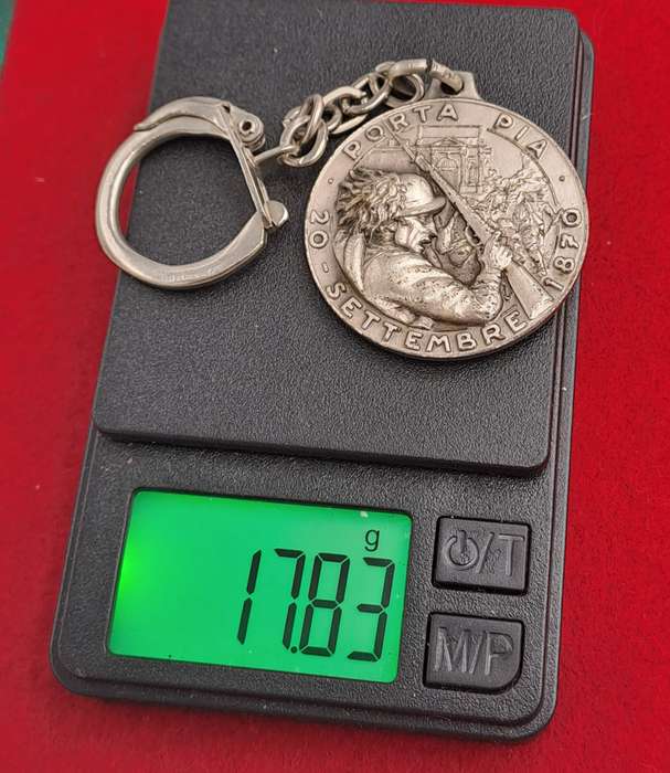 1970- ROME ITALY 1870 -1970 ITALIAN CAPITAL CITY CENTENNIAL Medal on keyring