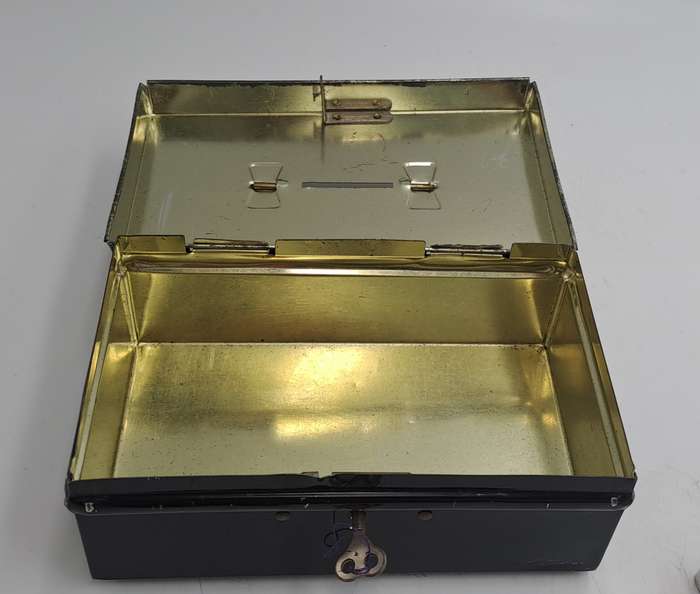 Vintage 1950's "Chad Valley" M.206 Money Tin with Key -Made in England