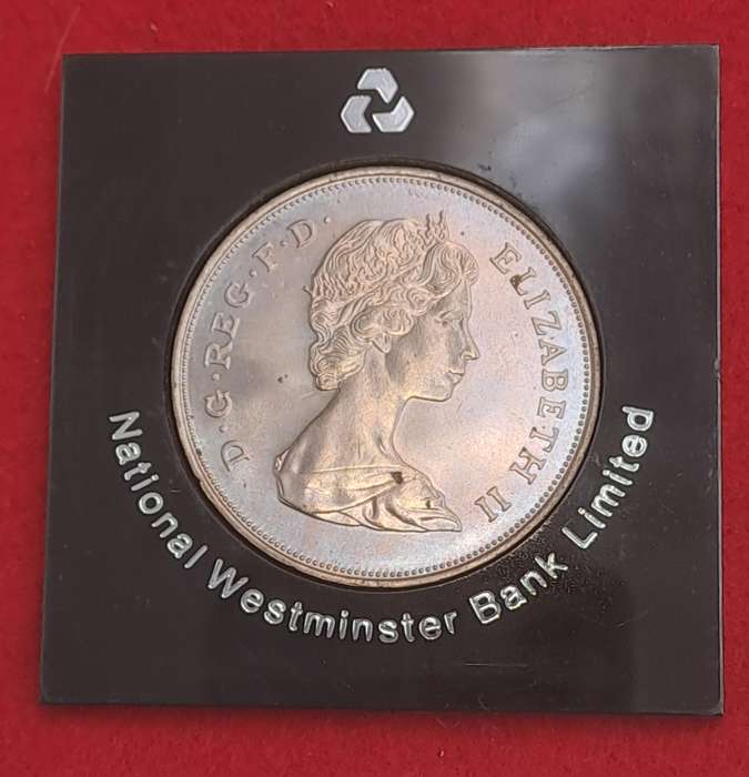 Collectable 1981 Royal Wedding Commemorative Crown Prince Charles and Lady Diana -Uncirulated