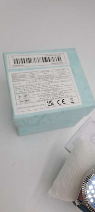 Unused Blue Face BinBond Men's fashion watch-Leather Strap -still in Box