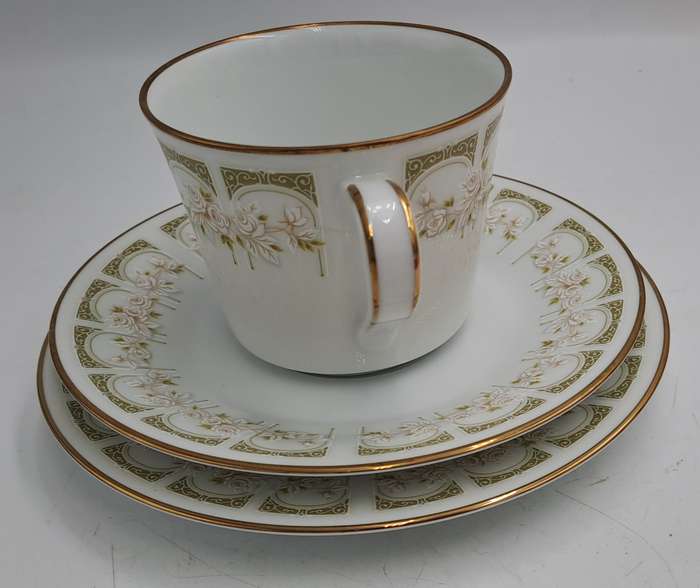 18pc Vintage 1970's Noritake  2301 SONIA (6 Tea Trio's)Gold Trim - Unused ..still in Box -Japan