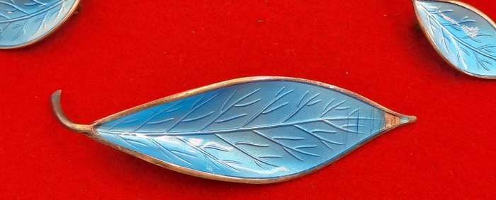 Vintage David Andersen Norway Sterling Silver & Enameled Leaf Designed Bracelet Earrings& Brooch set