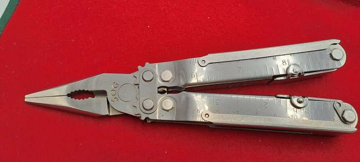 SOG PowerLock Multi-Tool- Compound Leverage Technology-in Leather Pouch