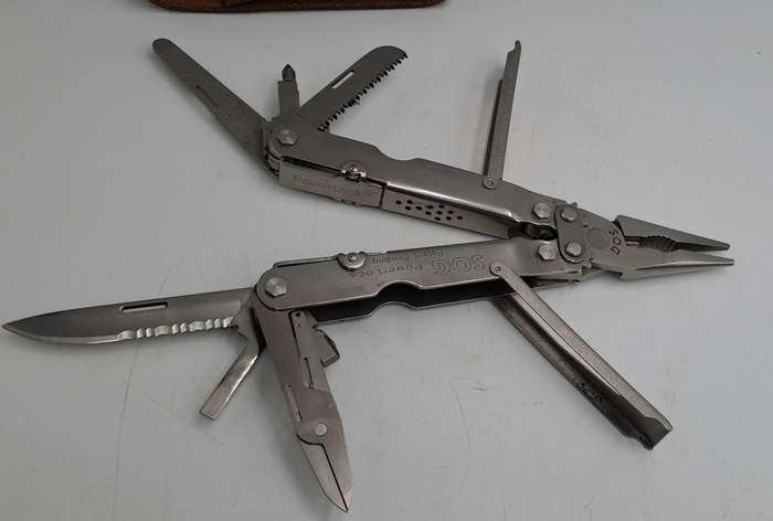 SOG PowerLock Multi-Tool- Compound Leverage Technology-in Leather Pouch