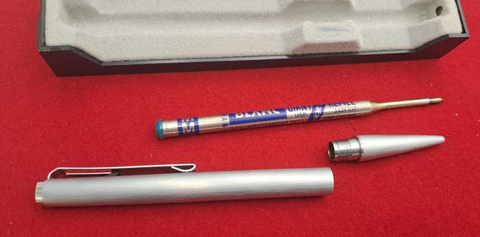 Vintage 1977 MONT BLANC BALLPIX N° 7825 BALLPOINT PEN-GERMANY, STEEL