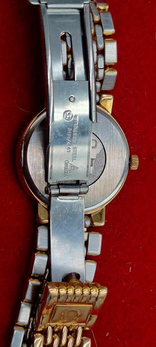 Pre-Owned Ladies Omega De Ville Quarts watch Run for short periods then stops