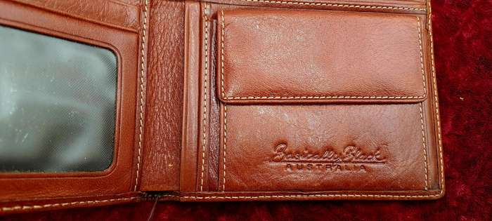 Pre-Owned Men's Basically Black Leather Wallet Black Genuine Leather-Australia