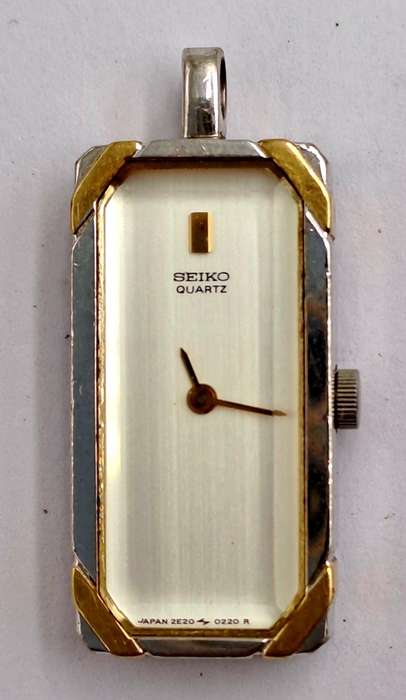 Pre-Owned Vintage 1984 SEIKO Quartz Pendant watch on silver Chain