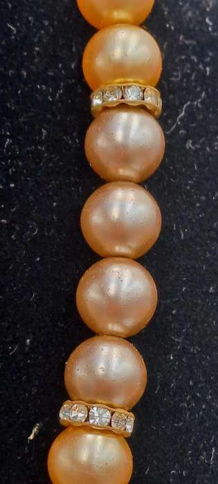 Pre-Owned  2 x Honey Necklaces in Honey Tin -Costume Jewelry -faux or simulated pearls