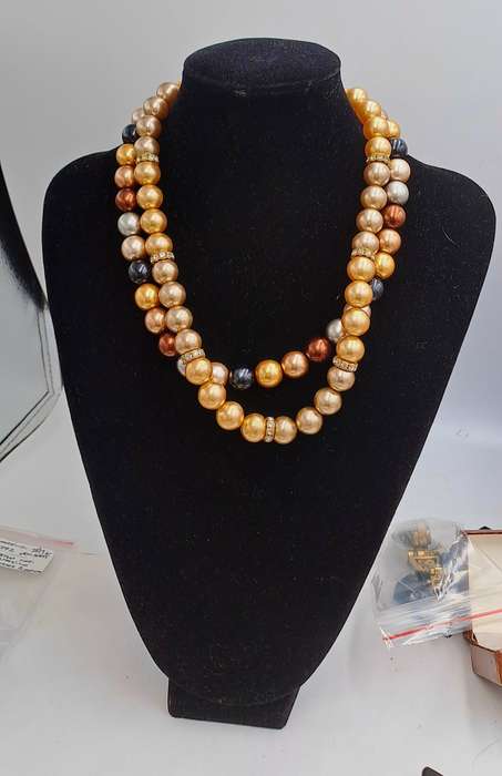 Pre-Owned  2 x Honey Necklaces in Honey Tin -Costume Jewelry -faux or simulated pearls