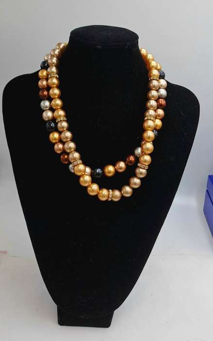 Pre-Owned  2 x Honey Necklaces in Honey Tin -Costume Jewelry -faux or simulated pearls